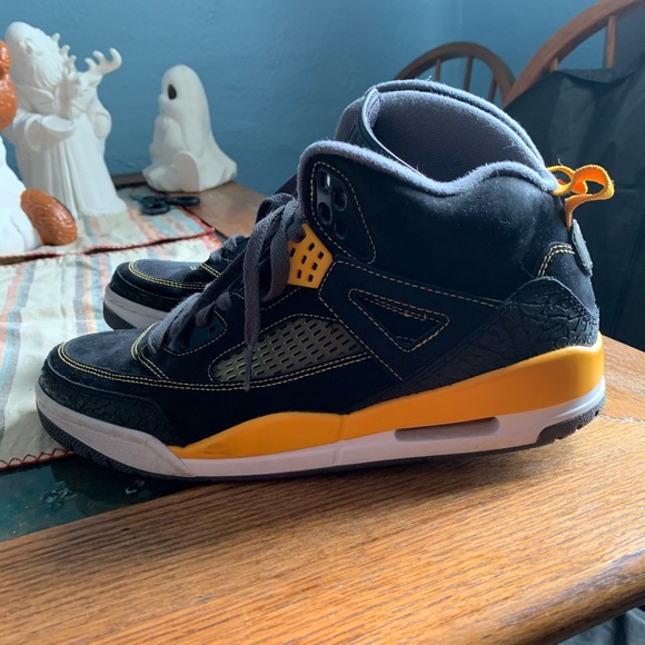 Men’s Son of Mars Jordan’s - Picture 3 of 5